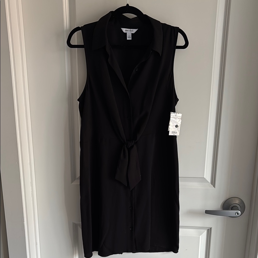 Sleeveless Black Button-Up Top